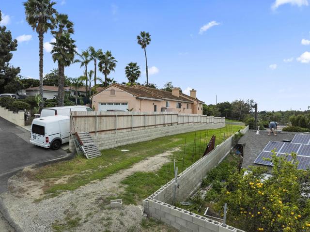 Detail Gallery Image 9 of 9 For 1683 Watson Way, Vista,  CA 92083 - – Beds | – Baths