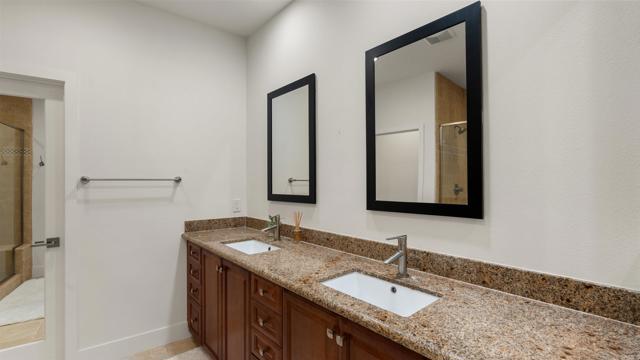 2510 Aperture Circle, San Diego CA: https://media.crmls.org/mediaz/e14b7aa7-0848-4f54-9f49-4a0670c0e6c2.jpg