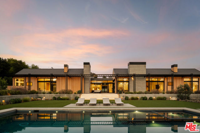 1225 Shippee Lane, Ojai CA: https://media.crmls.org/mediaz/e14b98ab-187a-43d4-b274-849e6019db04.jpg
