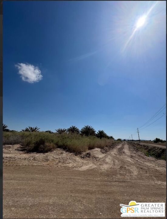 0 Noffsinger, Niland CA: https://media.crmls.org/mediaz/e14bbad3-4081-4c81-a955-431bb65306ed.jpg