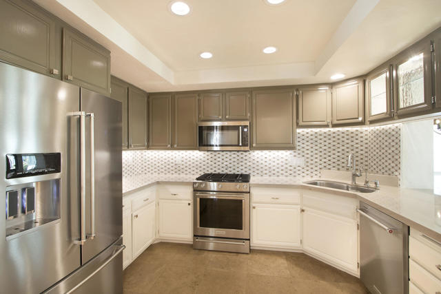 Image 15 of 42 For 73318 Shadow Mountain Drive B