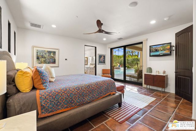 248 E Palo Verde Avenue, Palm Springs CA: https://media.crmls.org/mediaz/e14bde8f-14ee-41b4-9a41-15fcf0f6cbfd.jpg