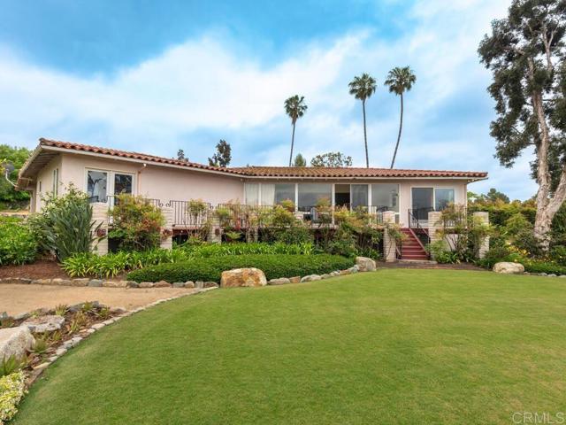 6418 Paseo Delicias, Rancho Santa Fe CA: https://media.crmls.org/mediaz/e14c4503-0f20-4b18-9fda-9f97797420c7.jpg