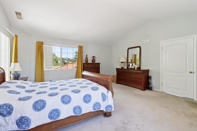 9704 Indian Creek Way, Escondido CA: https://media.crmls.org/mediaz/e14cbd9b-b39f-40c8-aefe-9a02c7c794e9.jpg