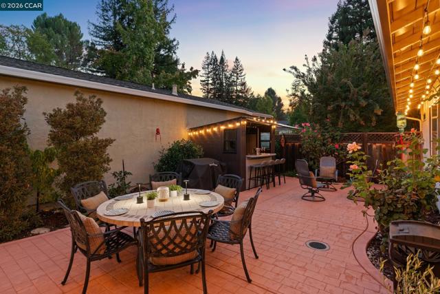 843 Luz Ct, Danville CA: https://media.crmls.org/mediaz/e14ecb13-c4e9-4d1f-800f-471e0f2d3e58.jpg