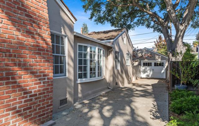 Image 21 of 23 For 350 Velarde Street