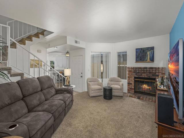 972 Sapphire Street, Pacific Beach (San Diego) CA: https://media.crmls.org/mediaz/e14f3cd2-fc3e-4a4a-a707-8a611962e750.jpg