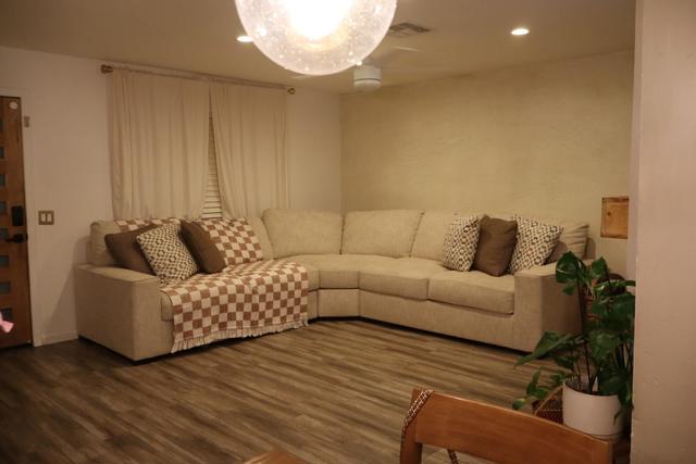 16290 Via Vista, Desert Hot Springs CA: https://media.crmls.org/mediaz/e14fb59c-f879-4c77-9464-ce2540c271da.jpg