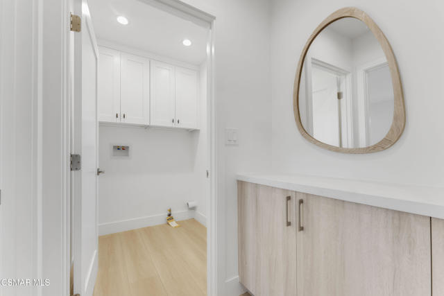 2651 Sirius Street, Thousand Oaks CA: https://media.crmls.org/mediaz/e14ff305-218a-4474-808a-ea99472c7c46.jpg
