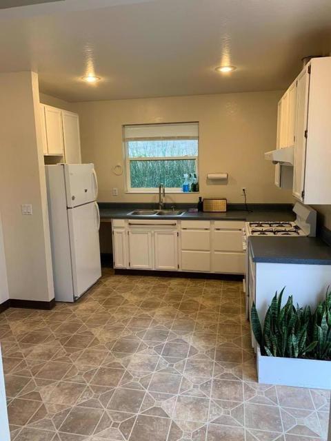 71 Spring Road, Royal Oaks CA: https://media.crmls.org/mediaz/e14ff473-aca1-44c2-94c4-e442e8f23473.jpg