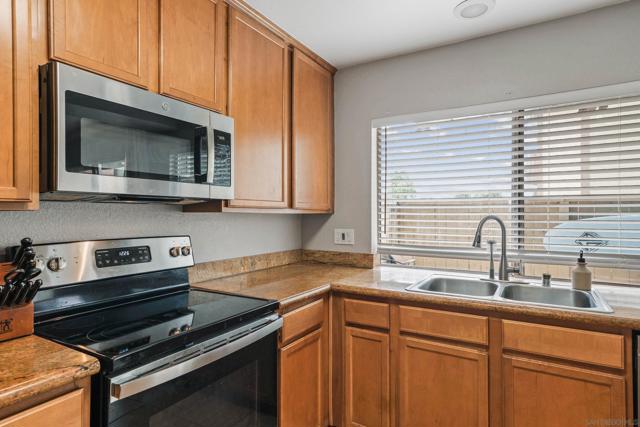 615 Fredricks ave, Oceanside CA: https://media.crmls.org/mediaz/e150014b-1a39-4c63-80e5-25c69bfc50e9.jpg
