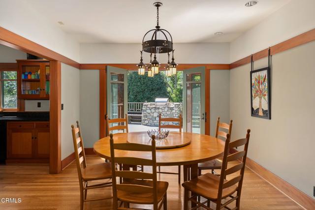 1327 S Oak Knoll Avenue, Pasadena CA: https://media.crmls.org/mediaz/e1503099-c23d-4f73-a0f4-a2b32ce4b38e.jpg