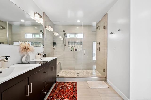 3435 Ann Drive, Carlsbad CA: https://media.crmls.org/mediaz/e150b7df-096b-4a40-82bc-66638de391dc.jpg