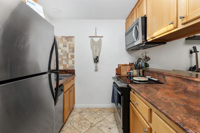 9860 Dale Ave, Spring Valley CA: https://media.crmls.org/mediaz/e150ec0e-fab1-46cb-8038-1bf4fd3e51ad.jpg