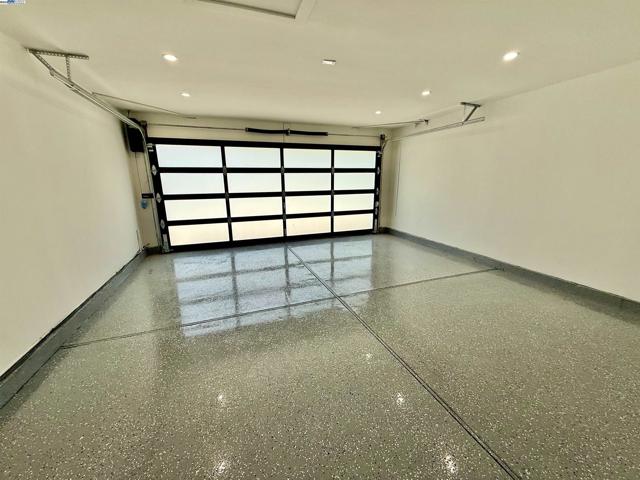 1926 Paseo Del Cajon, Pleasanton CA: https://media.crmls.org/mediaz/e15192f1-9401-41a5-b6ef-d9747e15d961.jpg