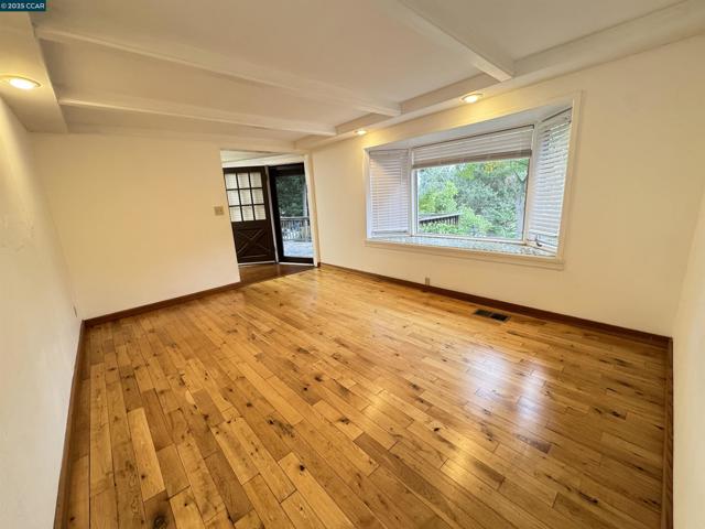 1139 Sierra Vista Way, Lafayette CA: https://media.crmls.org/mediaz/e1521209-b5ad-4fae-b49d-84c97236aa33.jpg