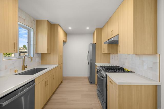 Detail Gallery Image 17 of 28 For 1728 Vesta St, –,  CA 92113 - 2 Beds | 1 Baths