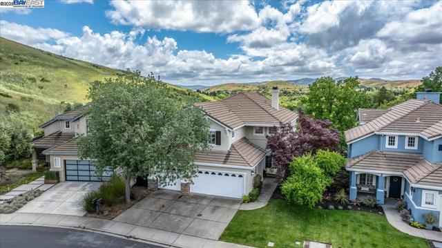 231 Stetson Dr, Danville CA: https://media.crmls.org/mediaz/e152851c-02ba-4627-9547-5bbb4b07d81a.jpg