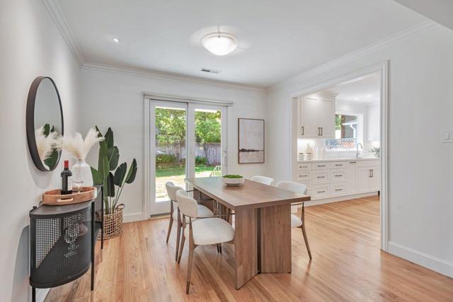 916 Peggy Lane, Menlo Park CA: https://media.crmls.org/mediaz/e1534d74-325d-4312-9793-719c1dc6cc07.jpg