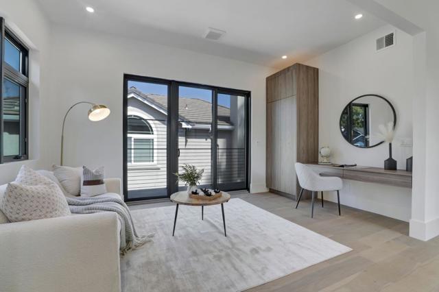 546 9th Avenue, Menlo Park CA: https://media.crmls.org/mediaz/e1541baf-0c02-4178-8ac2-445981e9ad94.jpg