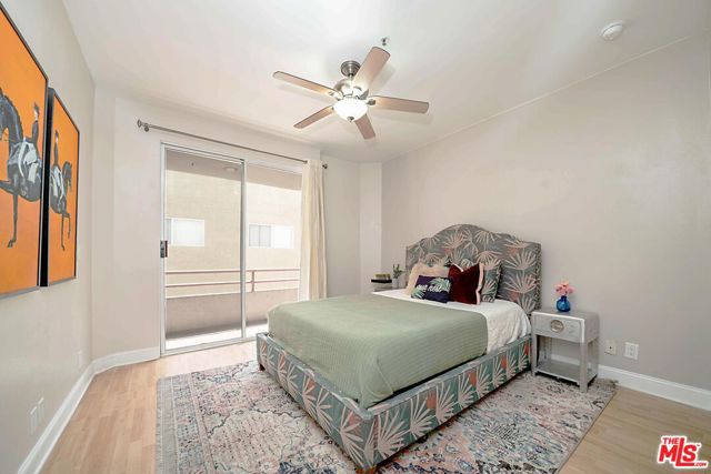 500 S Berendo Street, Los Angeles CA: https://media.crmls.org/mediaz/e1562629-fe55-4c86-b658-1737eb41423f.jpg