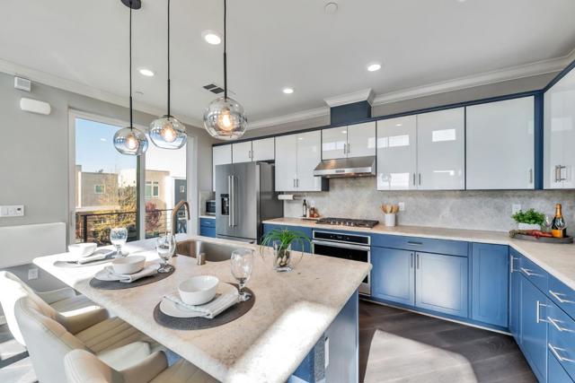 111 Llano De Los Robles Avenue, San Jose CA: https://media.crmls.org/mediaz/e15684ec-0f1c-4153-acea-055f8f669e3c.jpg