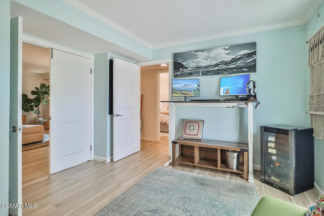 4021 Yankee Drive, Agoura Hills CA: https://media.crmls.org/mediaz/e1574e12-f275-4dc3-a235-cdf4f60dc819.jpg
