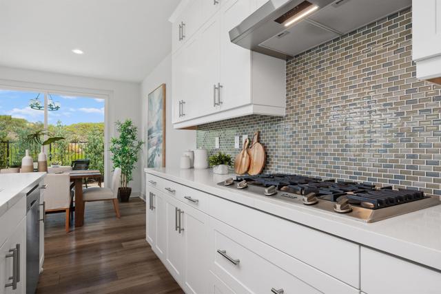 3002 Villeta Ave, Carlsbad CA: https://media.crmls.org/mediaz/e1577c9c-2564-43c3-a534-c5c7f1a70850.jpg