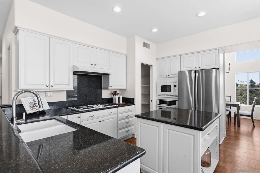 7406 Keisha Terrace - photo 10