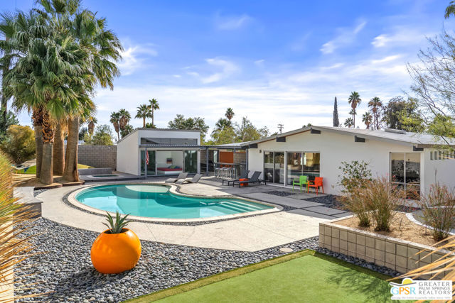 Details for 438 Racquet Club Road, Palm Springs, CA 92262