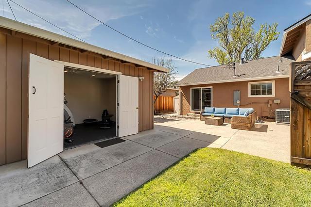 Image 37 of 41 For 84 Lavonne Drive