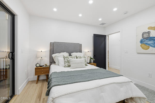 Detail Gallery Image 30 of 63 For 2001 Kenilworth Avenue Ave, Los Angeles,  CA 90039 - 4 Beds | 4 Baths