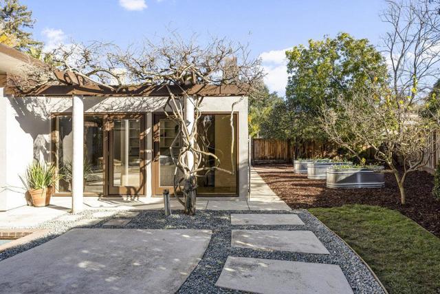 1621 El Sereno Court, Los Altos CA: https://media.crmls.org/mediaz/e15bb710-5966-43cf-8b0a-4838bab1647e.jpg