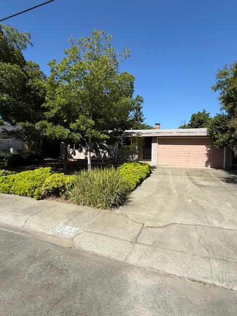 Image 3 of 29 For 15063 Brewster Avenue