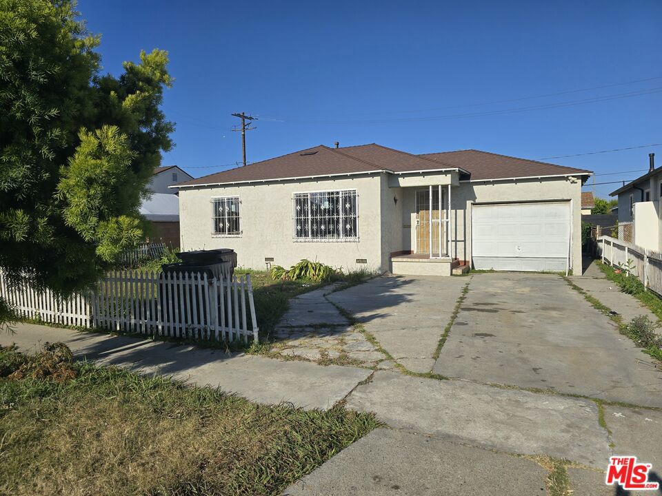 912 S Nestor Avenue