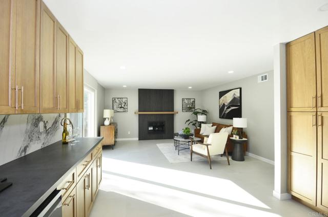 Detail Gallery Image 14 of 71 For 2755 Victoria Ave, Carlsbad,  CA 92010 - 4 Beds | 2/1 Baths