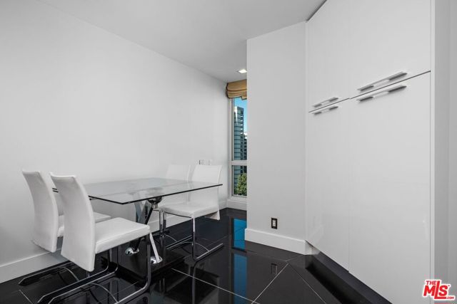 10490 Wilshire Boulevard, Los Angeles CA: https://media.crmls.org/mediaz/e15cc446-b902-4395-b5ba-a2054701a003.jpg