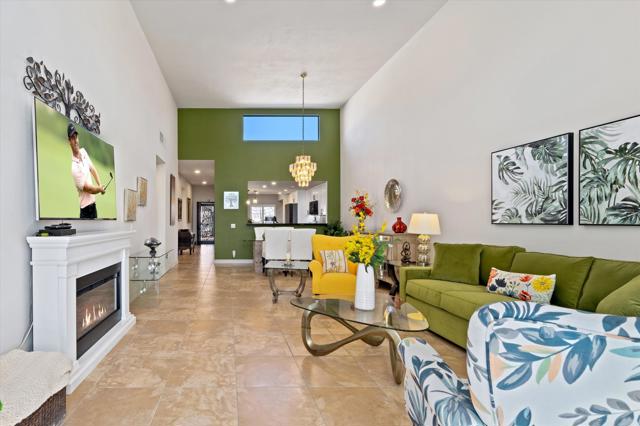 54121 Oakhill, La Quinta CA: https://media.crmls.org/mediaz/e15cf826-d8ae-4421-b071-d6653b75cc92.jpg
