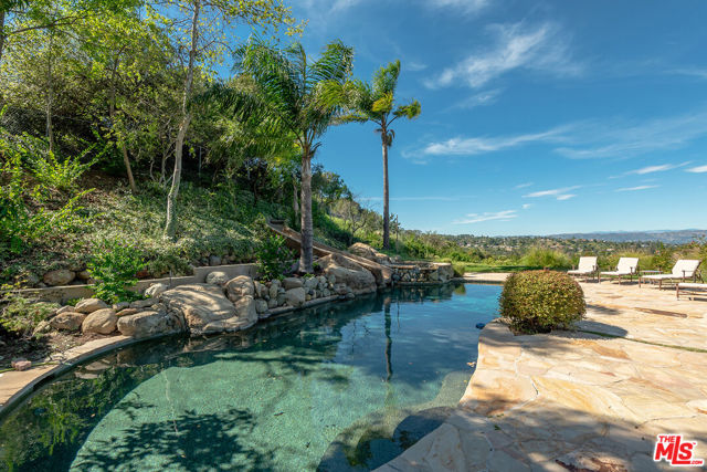 Image 36 of 42 For 3843 Rock Hampton Drive