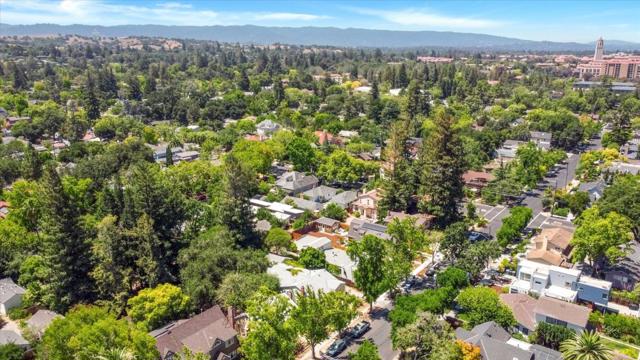 2268 Oberlin Street, Palo Alto CA: https://media.crmls.org/mediaz/e15d4244-20af-4d07-adb0-2271ca8f3b60.jpg