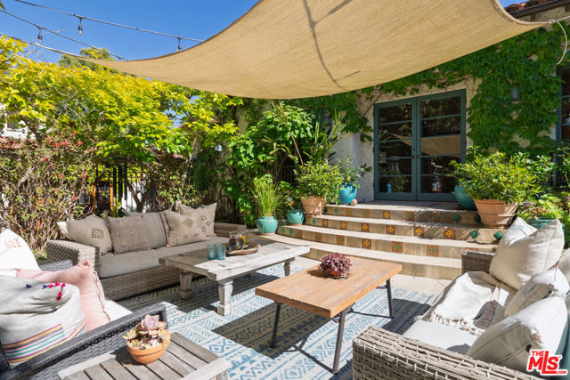 350 N Cliffwood Avenue, Los Angeles CA: https://media.crmls.org/mediaz/e15d77b9-c5a5-4a9b-b742-967a62f80f55.jpg