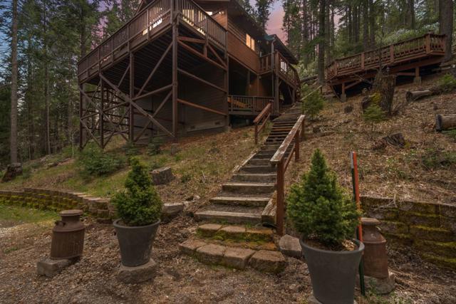 2120 Pack Trail, Mount Shasta CA: https://media.crmls.org/mediaz/e15dc126-22a3-4fbd-8512-f25e95ebf444.jpg