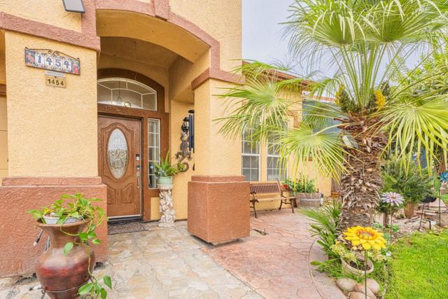 1454 Madrone Drive, Salinas CA: https://media.crmls.org/mediaz/e15f5178-a179-4b8b-82dd-c427307f1eb1.jpg