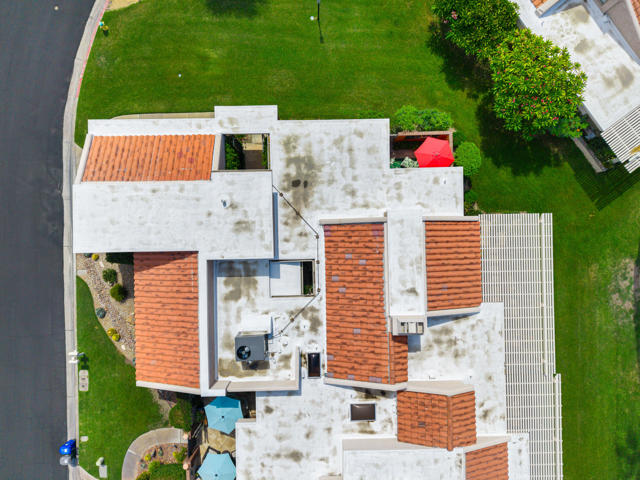 35983 Paseo Circulo E, Cathedral City CA: https://media.crmls.org/mediaz/e15f6787-ac17-4888-ad7b-2dc9bb3ebe7a.jpg
