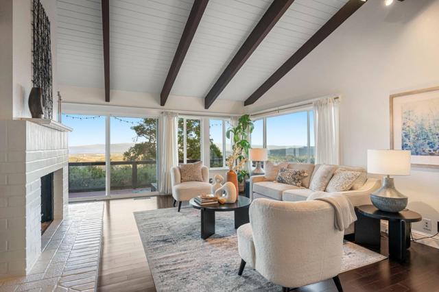 168 Sunrise Drive, Woodside CA: https://media.crmls.org/mediaz/e15f7c26-f6f7-46fb-9ca3-fcf1a956e465.jpg