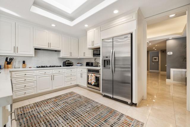 6 Barnard Court, Rancho Mirage CA: https://media.crmls.org/mediaz/e15ff81b-d4a5-4086-a40f-c98336fa22a0.jpg