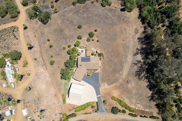 Detail Gallery Image 7 of 60 For 945 El Paseo, Vista,  CA 92084 - 4 Beds | 3 Baths