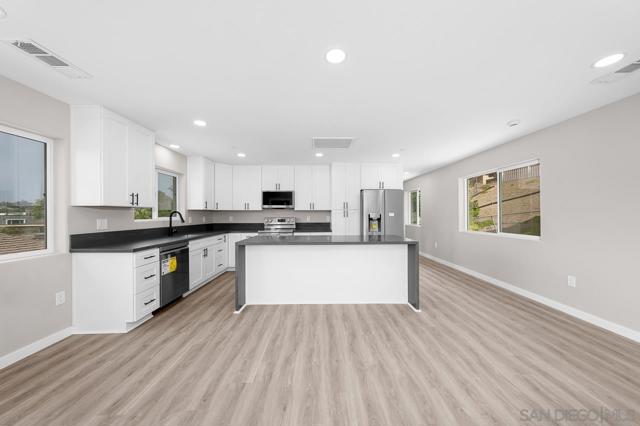 3335 37 S Barcelona St., Spring Valley CA: https://media.crmls.org/mediaz/e160feba-d816-4426-9219-da471229b300.jpg