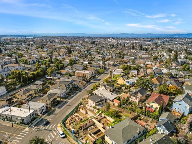 2523 23rd Avenue, Oakland CA: https://media.crmls.org/mediaz/e16152f1-d504-4524-947a-bd67951c2ff8.jpg