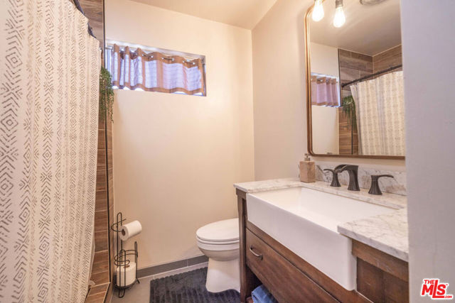 817 Grass Valley Road, Lake Arrowhead CA: https://media.crmls.org/mediaz/e164f62d-6790-483f-837a-817ace418de5.jpg